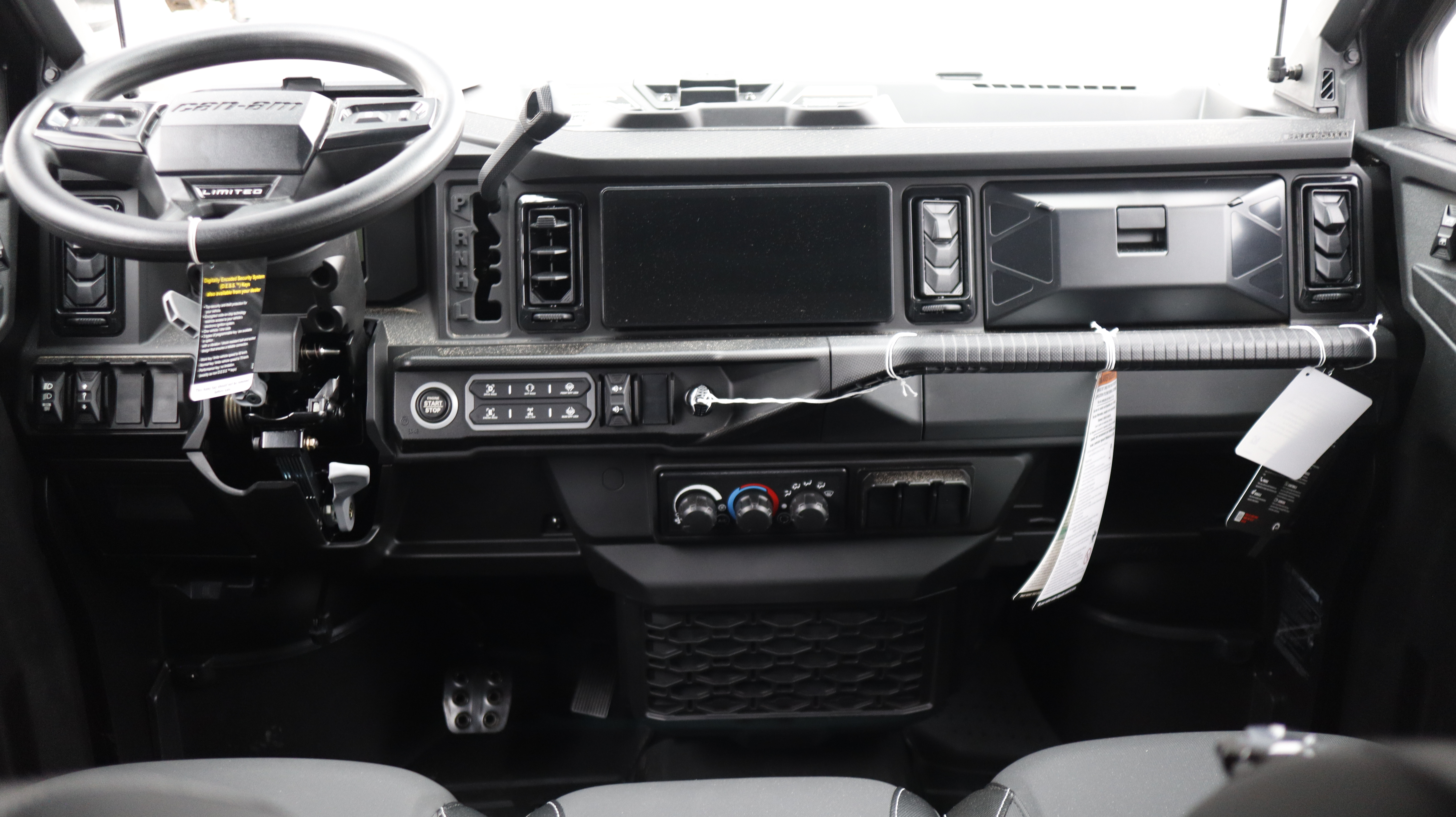 2027 CAN-AM Defender MAX Limited HD11 UTV