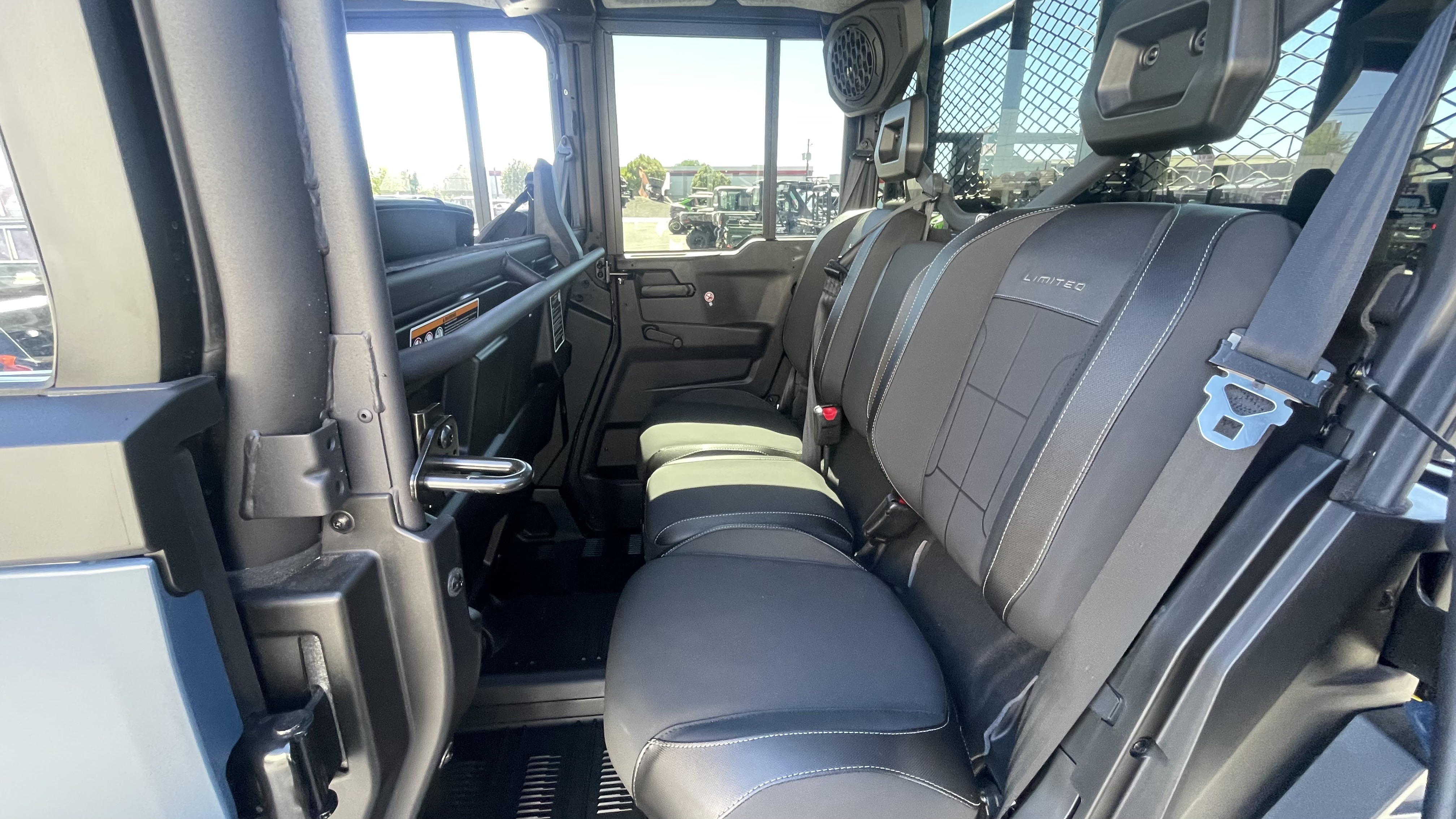 2027 CAN-AM Defender XU MAX Limited UTV