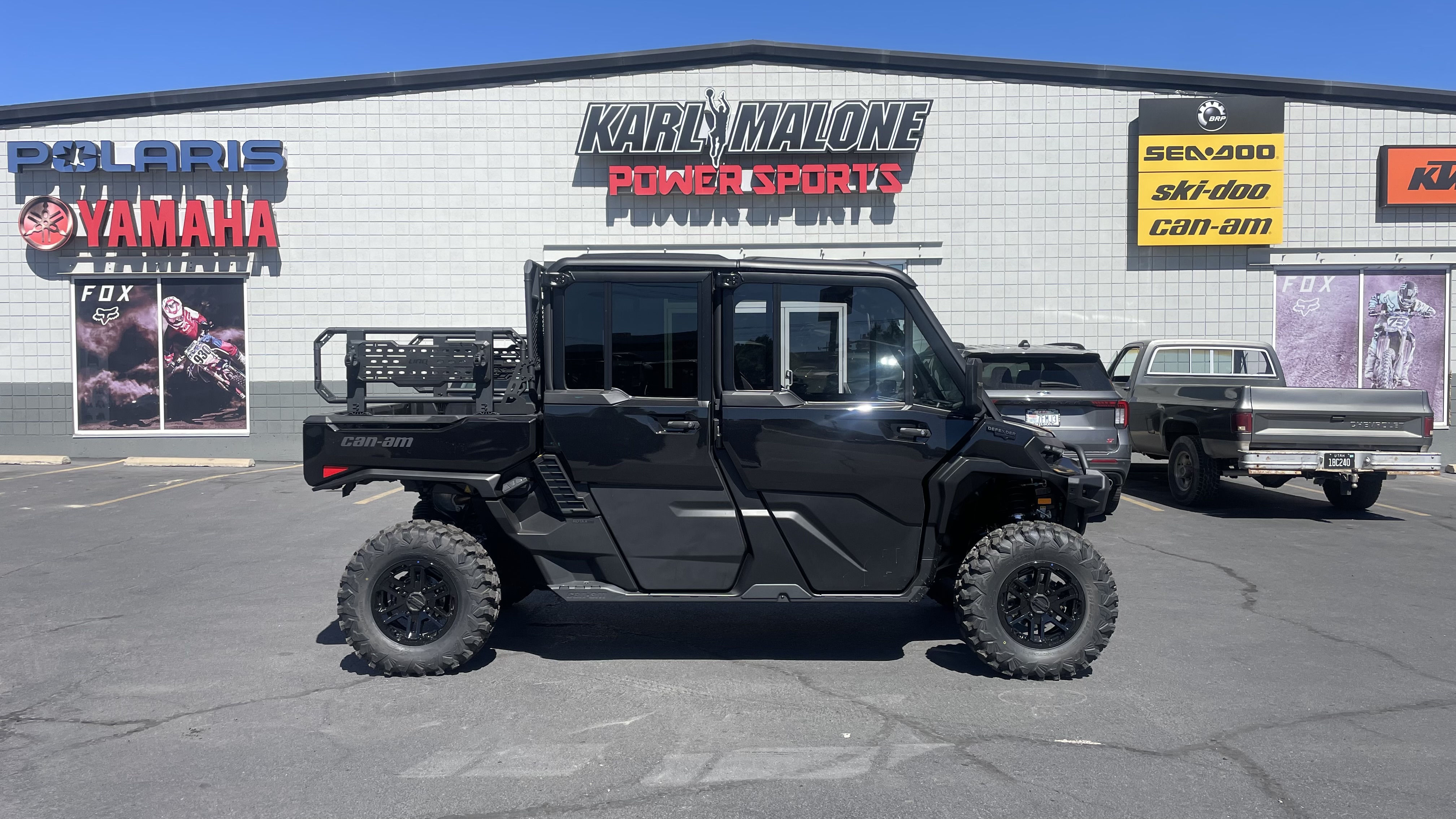 2027 CAN-AM Defender XU MAX LONE STAR CAB UTV