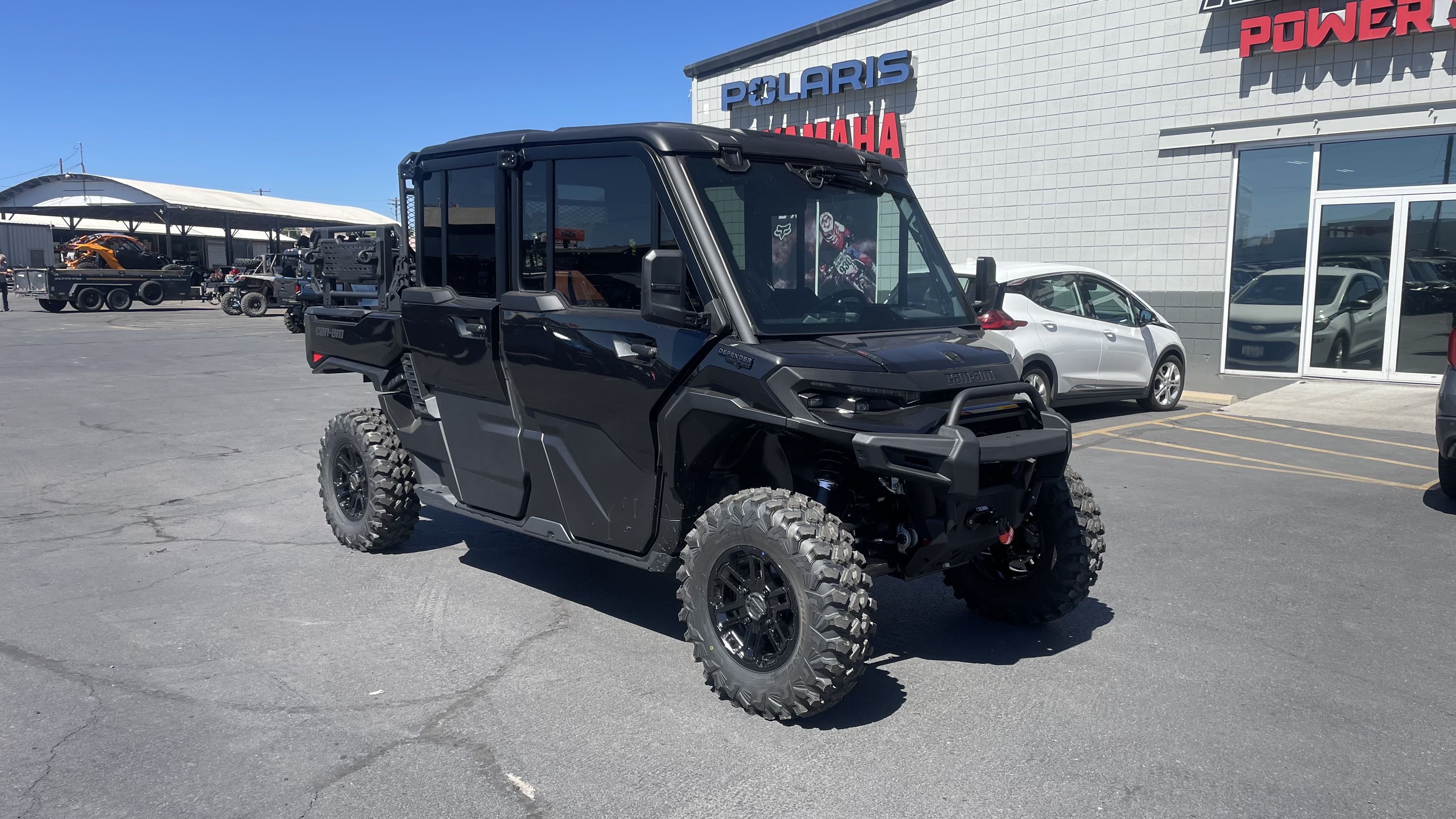 2027 CAN-AM Defender XU MAX LONE STAR CAB UTV