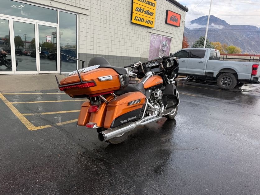 2014 Harley-Davidson® Ultra Limited MOTORCYCLE