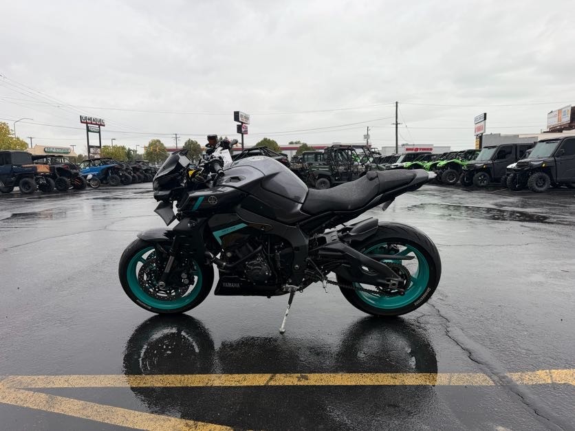 2024 YAMAHA MT-10 MOTORCYCLE