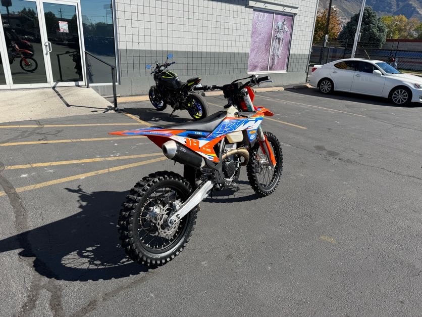 2025 KTM 350 XC-F DIRT BIKE