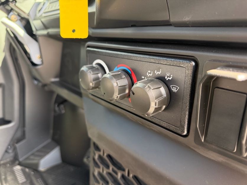 2026 Can-Am Defender MAX XT CAB HD11 UTV