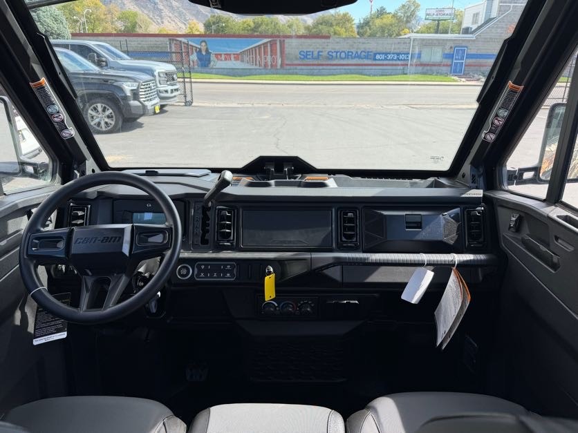 2026 Can-Am Defender MAX XT CAB HD11 UTV