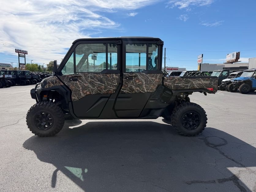 2026 Can-Am Defender MAX XT CAB HD11 UTV