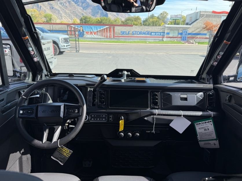 2027 CAN-AM Defender XU MAX Limited UTV
