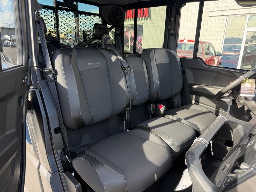 2027 CAN-AM Defender XU MAX Limited UTV