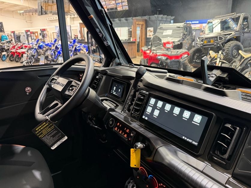 2027 CAN-AM Defender XU MAX LONE STAR CAB UTV