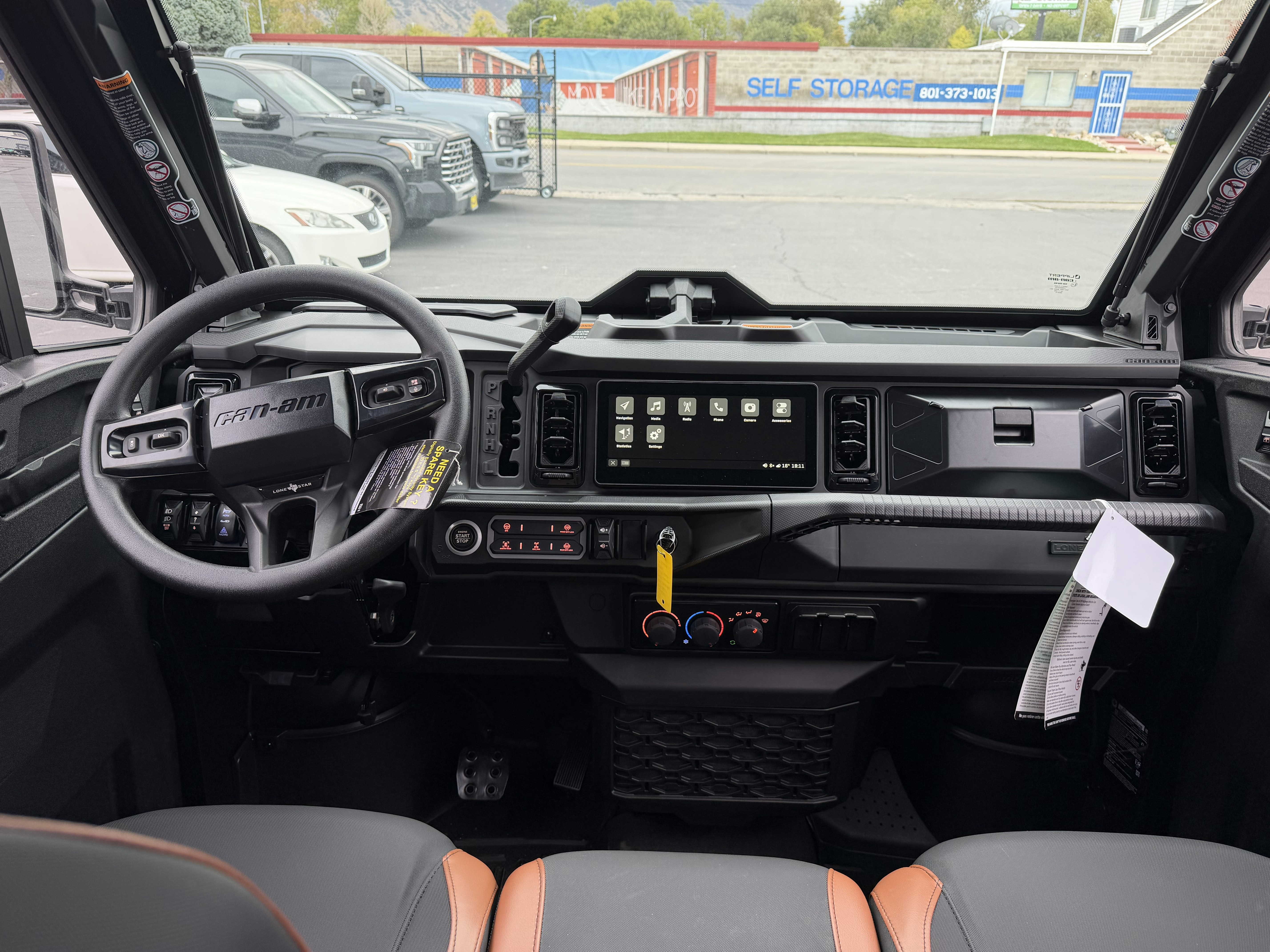 2027 CAN-AM Defender XU MAX LONE STAR CAB UTV
