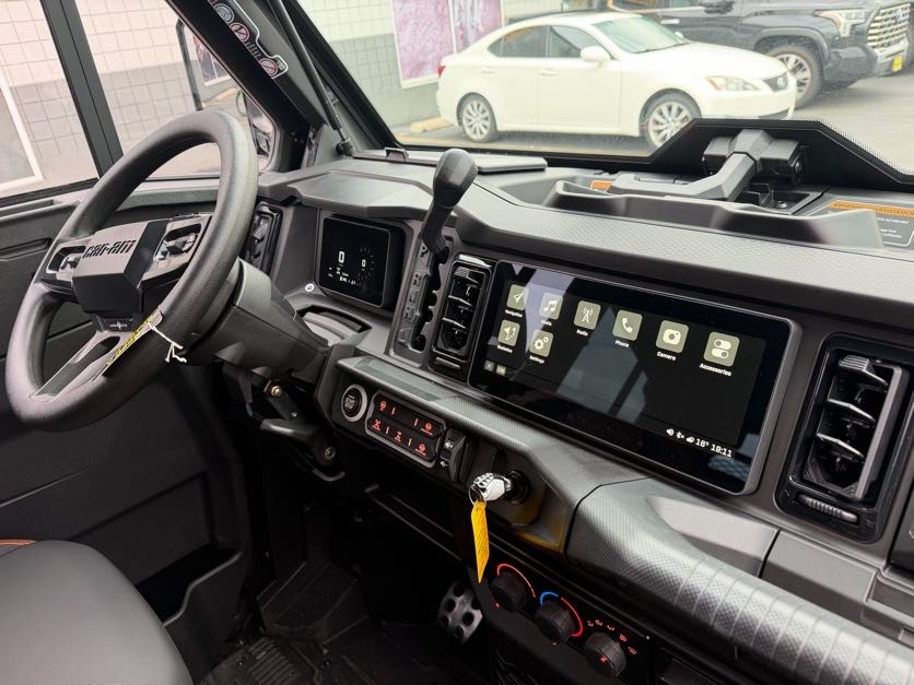 2027 CAN-AM Defender XU MAX LONE STAR CAB UTV