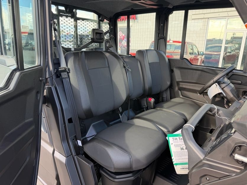 2027 CAN-AM Defender XU MAX XT CAB UTV