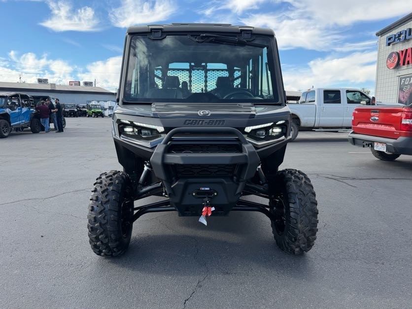 2027 CAN-AM Defender XU MAX XT CAB UTV